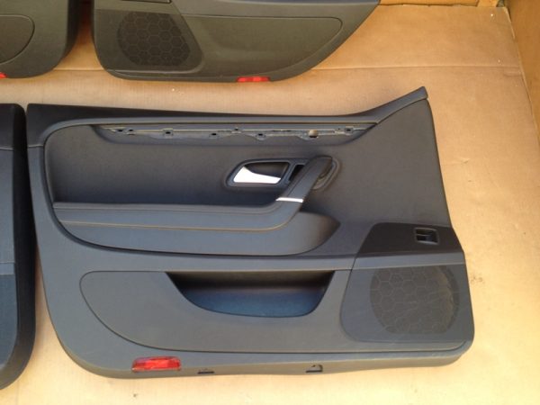 Set fete usi VW Passat CC - Dezmembrari Auto - imagine 3