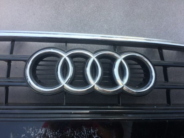 Grila radiator Audi A5 2013 facelift 8T0853651G - Dezmembrari Auto