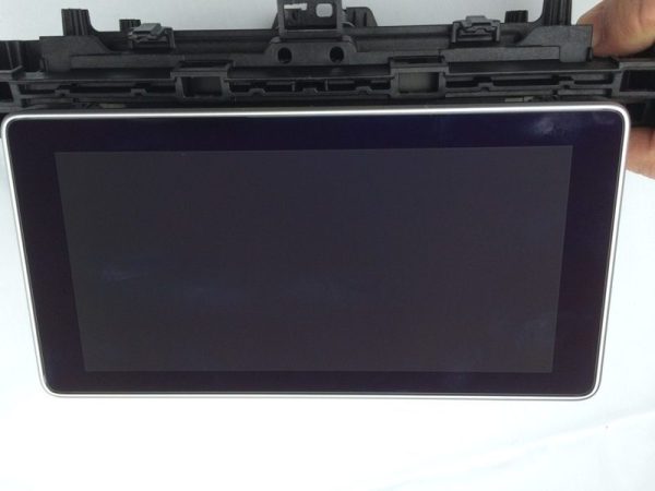 Display 8,2 color Audi A4 8W B9 din 2016 8W0919605 8W0 919 605 - Dezmembrari Auto