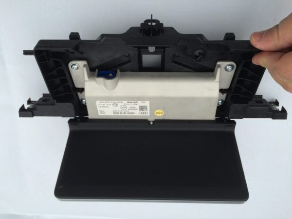 Display 8,2 color Audi A4 8W B9 din 2016 8W0919605 8W0 919 605 - Dezmembrari Auto - imagine 2
