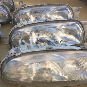 Far dreapta Ford Fiesta Ghia din 2000 - Dezmembrari Auto