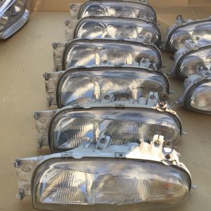 Far stanga Ford Fiesta Ghia din 2000 - Dezmembrari Auto