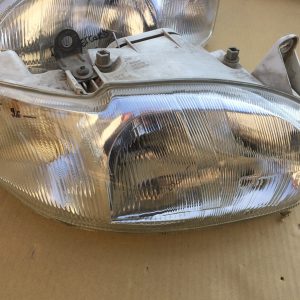 Far dreapta Ford Escort 1996-1999 - Dezmembrari Auto