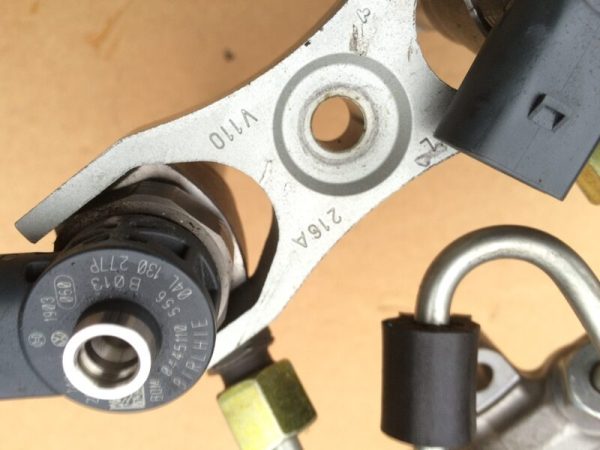 Injectoare VW Passat CC 04L130277AC 04L 130 277 AC - Dezmembrari Auto - imagine 2