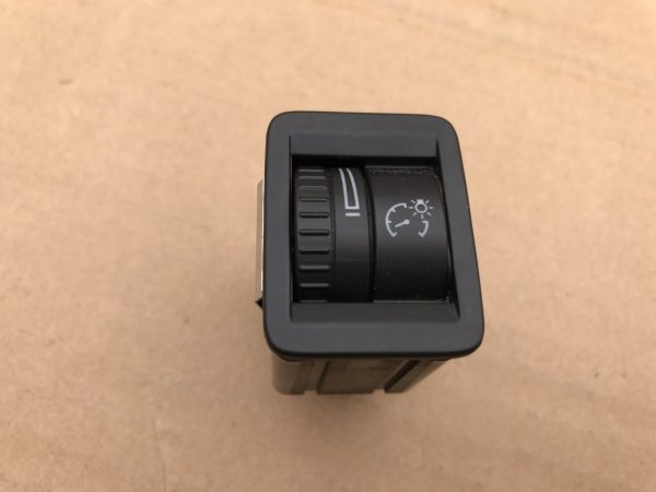 Buton intesitate lumina VW Passat CC 3C0941334A - Dezmembrari Auto