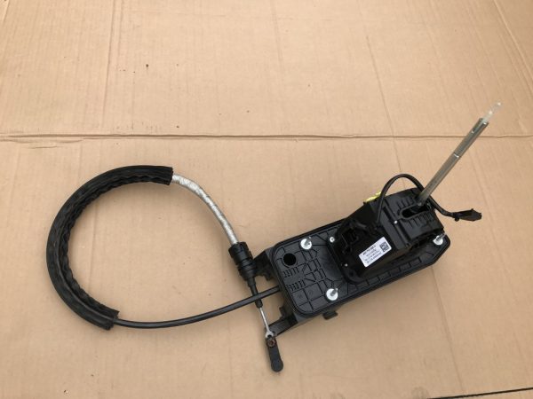 Maneta schimbator cu timonerie VW Tiguan 5N0713025D - Dezmembrari Auto