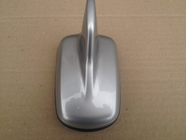 Antena GPS Audi A4 8W 4M0035503F 4M0 035 503 F - Dezmembrari Auto