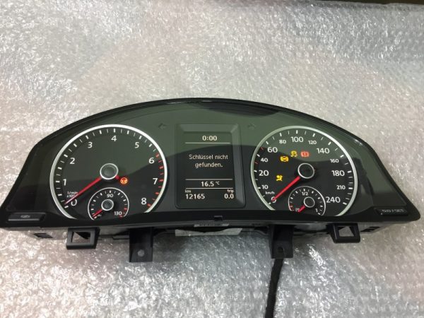 Ceasuri bord VW Tiguan 5N0920871AX 5N0 920 871 AX - Dezmembrari Auto