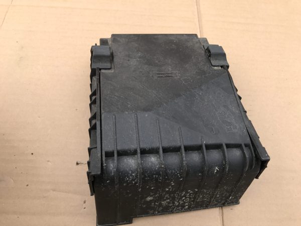 Capac tablou sigurante VW Tiguan 1K0937132F - Dezmembrari Auto