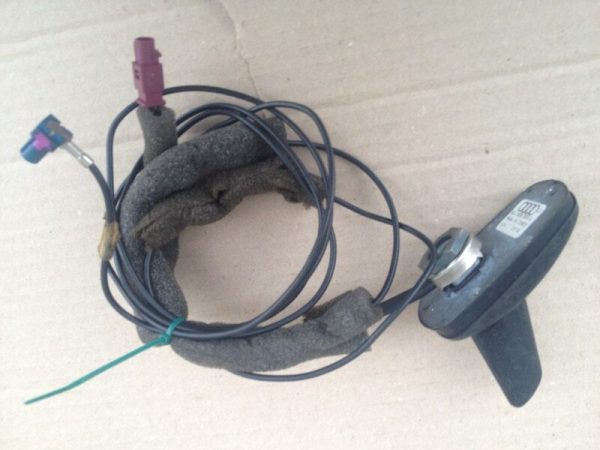 Antena radio Audi A3 8P 8P0035503F 8P0 035 503 F - Dezmembrari Auto