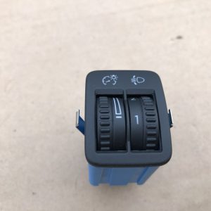 Buton intesitate lumina VW Tiguan 5N0941333 - Dezmembrari Auto