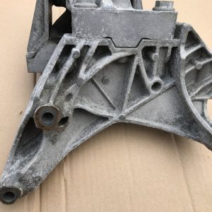Suport motor VW Passat CC 06J199207P - Dezmembrari Auto