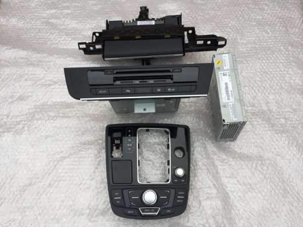 Navigatie multimedia MMI 3G + HIGH Audi A6 4G C7 A7 4G0035670B 4G0 035 670 B - Dezmembrari Auto
