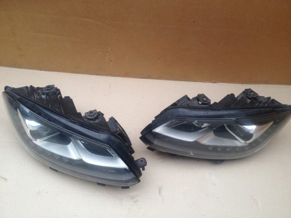Far dreapta xenon / led VW Touran 2012 1T1941752E 1T1 941 752 E - Dezmembrari Auto - imagine 8