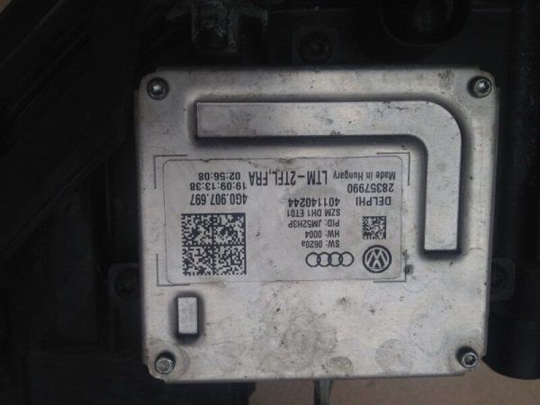 Far dreapta xenon / led VW Touran 2012 1T1941752E 1T1 941 752 E - Dezmembrari Auto - imagine 5