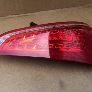 Stop dreapta LED Audi Q5 8R0945094A 8R0 945 094 A - Dezmembrari Auto