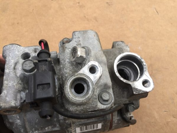 4G0260805B 4G0 260 805 B Compresor clima Audi A6 4G C7 3.0 tdi - Dezmembrari Auto - imagine 2