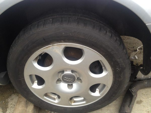Set jante aliaj cu anvelope Audi A4 8E B7 - Dezmembrari Auto - imagine 2