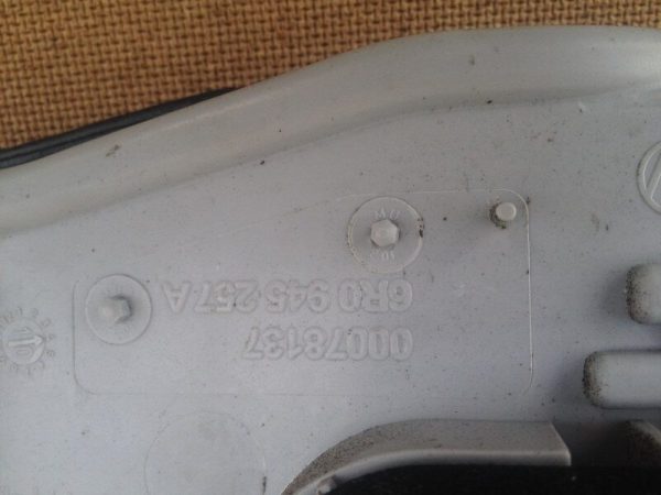 Soclu bec stanga VW Polo 6R 6R0945957A - Dezmembrari Auto - imagine 2