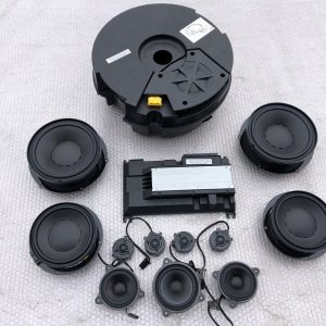 Sistem Dynaudio VW Passat B8 din 2016 - boxe dynaudio, statie amplificare, twetere - Dezmembrari Auto