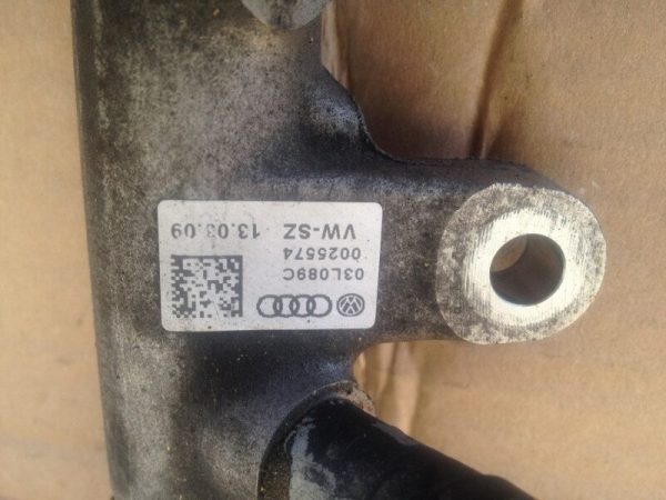 Rampa injectoare VW Passat B6 2.0 CBA 03L089C - Dezmembrari Auto - imagine 2