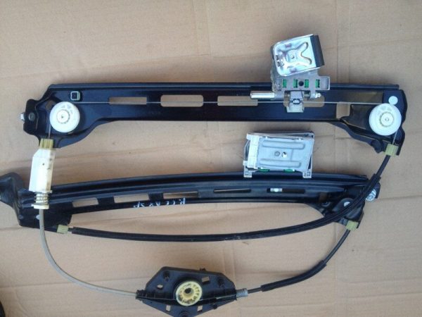 Macara dreapta spate VW Passat CC 3C8839462K 3C8 839 462 K - Dezmembrari Auto