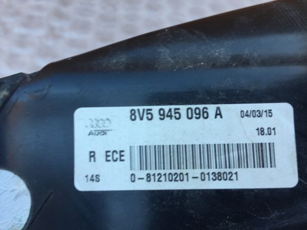 Stop dreapta Audi A3 8V din 2016 8V5945096A 8V5 945 096 A - Dezmembrari Auto - imagine 2