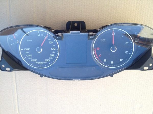 Ceasuri bord color Audi A4 B8 facelift 1.8 TFSI 8K0920931B 8K0 920 931 B - Dezmembrari Auto