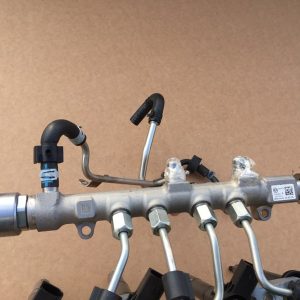 Rampa injectoare VW Arteon 240 cp biturbo 03N093A 03N 093 A - Dezmembrari Auto