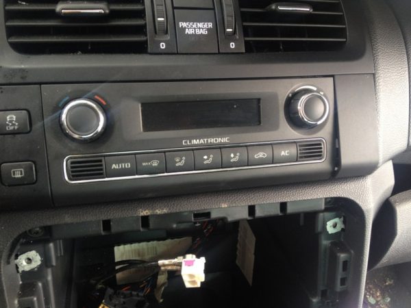 Instalatie climatronic completa Skoda Fabia 2 2012 - Dezmembrari Auto
