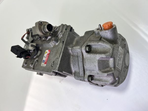 Compresor clima AC Audi A6 A7 Q5 HYBRID 8R0260797C 8R0 260 797 C 8R0260797D 8R0 260 797 D - Dezmembrari Auto - imagine 6