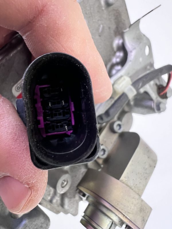Compresor clima AC Audi A6 A7 Q5 HYBRID 8R0260797C 8R0 260 797 C 8R0260797D 8R0 260 797 D - Dezmembrari Auto - imagine 4