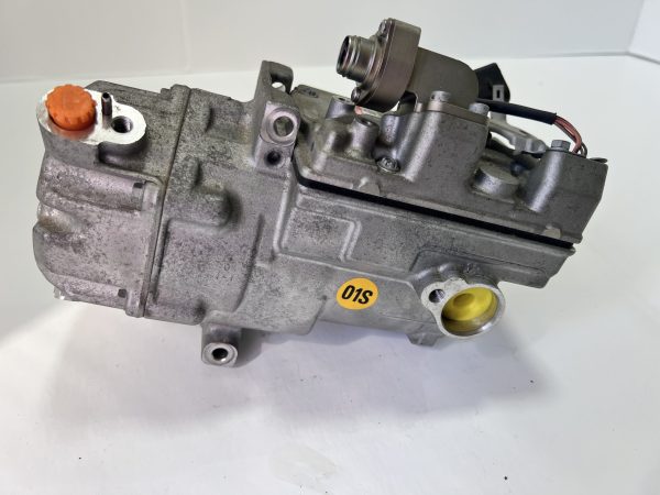 Compresor clima AC Audi A6 A7 Q5 HYBRID 8R0260797C 8R0 260 797 C 8R0260797D 8R0 260 797 D - Dezmembrari Auto - imagine 3