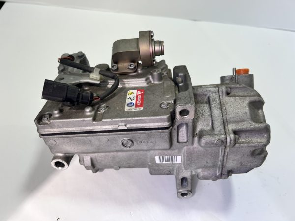 Compresor clima AC Audi A6 A7 Q5 HYBRID 8R0260797C 8R0 260 797 C 8R0260797D 8R0 260 797 D - Dezmembrari Auto - imagine 9