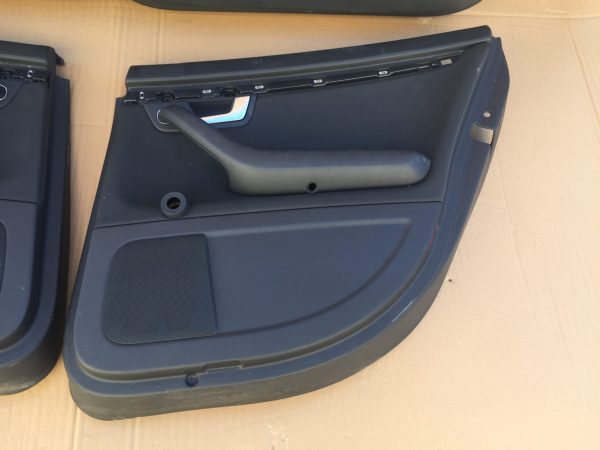 Set fete usi Audi A4 B7 2007 combi - Dezmembrari Auto - imagine 2
