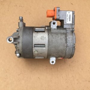 12E820803C 12E 820 803 C Compresor clima VW Golf 7 GTE - Dezmembrari Auto