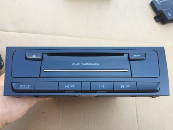 Multimedia MMI 3G Audi A4 A5 Q5 facelift 8R1035652 8R1 035 652 - Dezmembrari Auto
