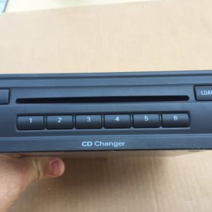 Magazie CD mp3 Audi A1 A3 A4 A5 A6 A7 Q3 Q5 Q7 A8 8X0035110A 8X0 035 110 A - Dezmembrari Auto