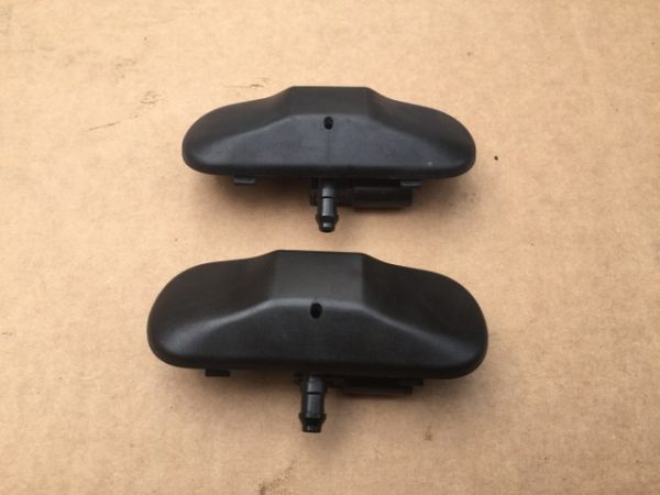 5M0955986C 5M0 955 986 C Duze diuze parbriz VW Golf 7 1.4 tsi CUK GTE - Dezmembrari Auto
