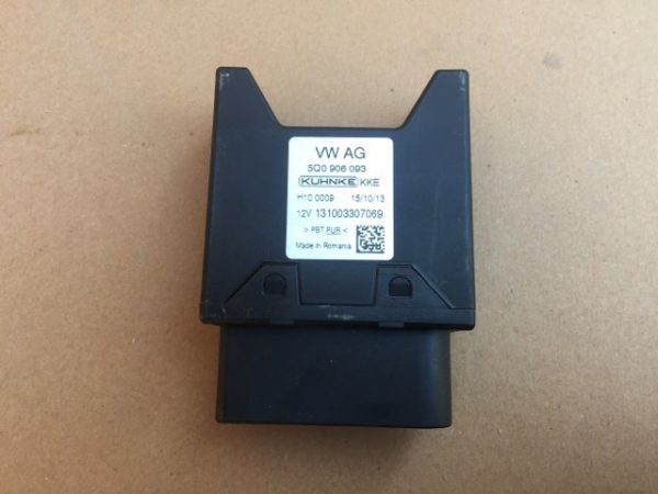 5Q0906093 5Q0 906 093 Modul pompa combustibil VW Golf 7 1.4 tsi CUK GTE - Dezmembrari Auto