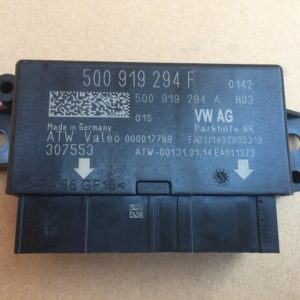 5Q0919294F 5Q0 919 294 F Modul / releu senzori parcare PDC VW Golf 7 CUK GTE - Dezmembrari Auto