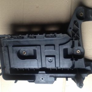 Suport baterie VW Tiguan 1K0915333H - Dezmembrari Auto