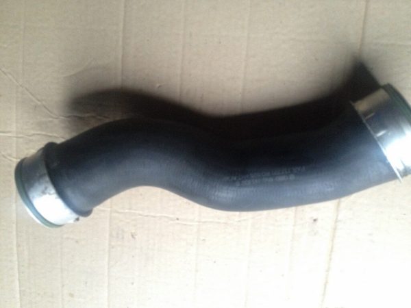 Furtun intercooler VW Tiguan 5N0145832D - Dezmembrari Auto