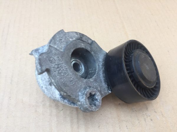 Intinzator cu rola Audi A5 3.0 tdi 059903133F - Dezmembrari Auto