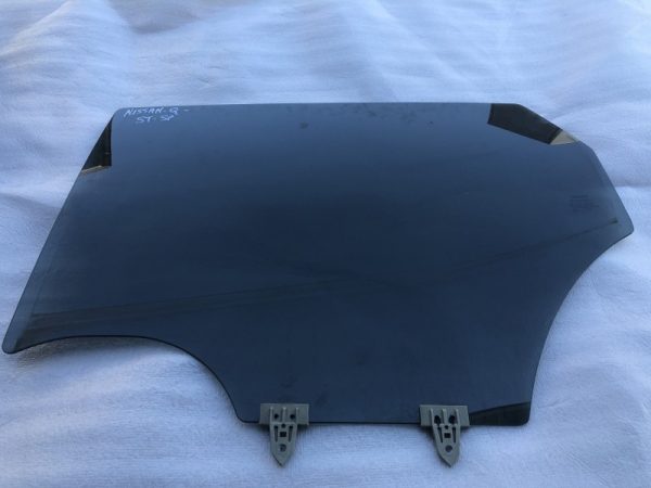 Geam fumuriu dreapta spate Nissan Qashqai 2016 43R001595 43R 001 595 - Dezmembrari Auto