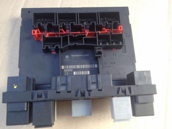 Calculator Bordnetz VAG 3C8937049D - Dezmembrari Auto