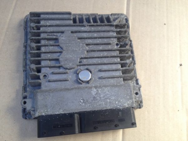 Calculator motor ECU Skoda Fabia 2 1.6 CAY 03L906023LM - Dezmembrari Auto