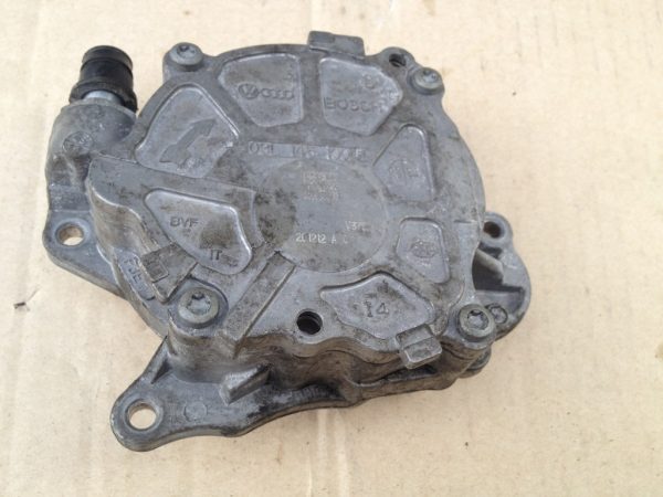 Pompa vacuum 03L145100F - Dezmembrari Auto