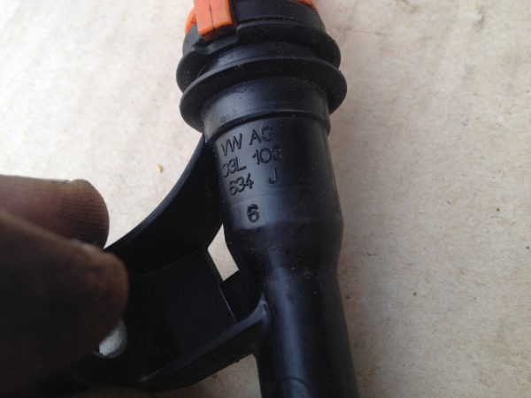 Joja ulei cu teaca VW Passat B7 03L103634J 03L 103 634 J - Dezmembrari Auto - imagine 4
