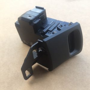 Contact electric Audi A4 B8 8K0909131 8K0 909 131 - Dezmembrari Auto